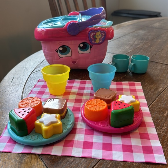 Leap Frog picnic basket - Picture 7 of 16